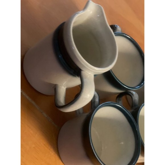 Vintage Wedgewood Blue Pacific Creamer Stoneware England Blue Rim with 4 matchin - Picture 4 of 8